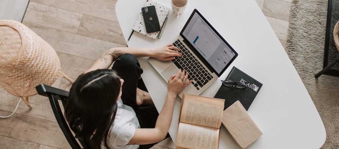 aiuto-tesi-laurea-pagamento-4050315